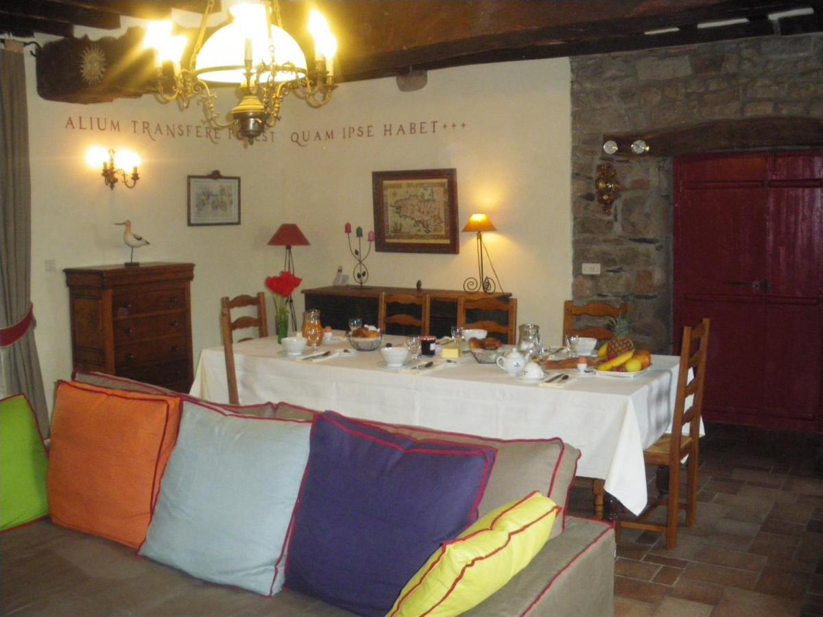 Manoir De La Ville Marie Hirel Kültér fotó